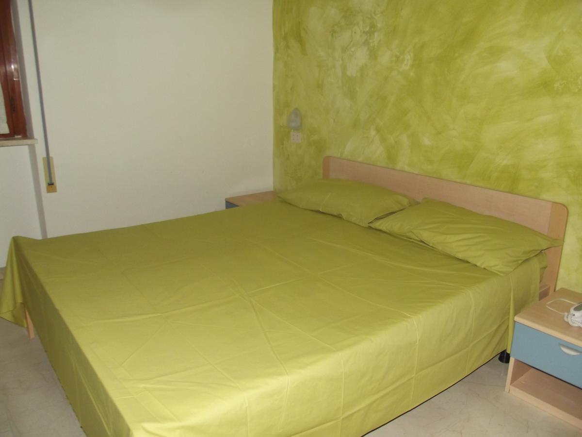 Hotel Sabbia D'Oro Pineto Eksteriør billede