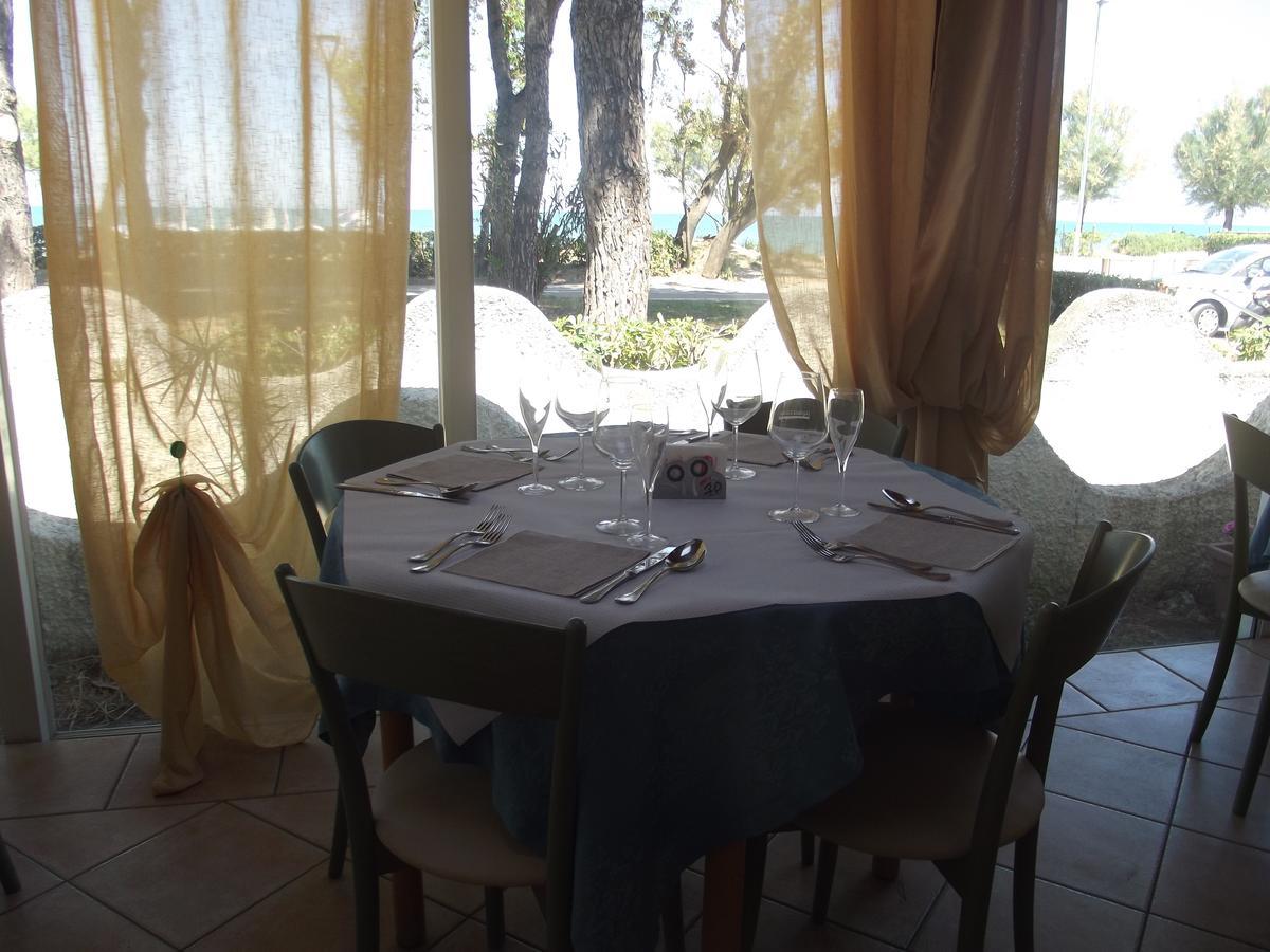 Hotel Sabbia D'Oro Pineto Eksteriør billede